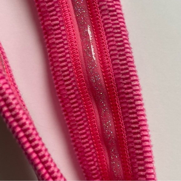 Ivivva By Lululemon Pink Stick It Girls One Size Headband non slip sporty - Picture 8 of 10